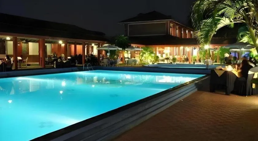 Full Moon Garden Hotel Negombo 4*,