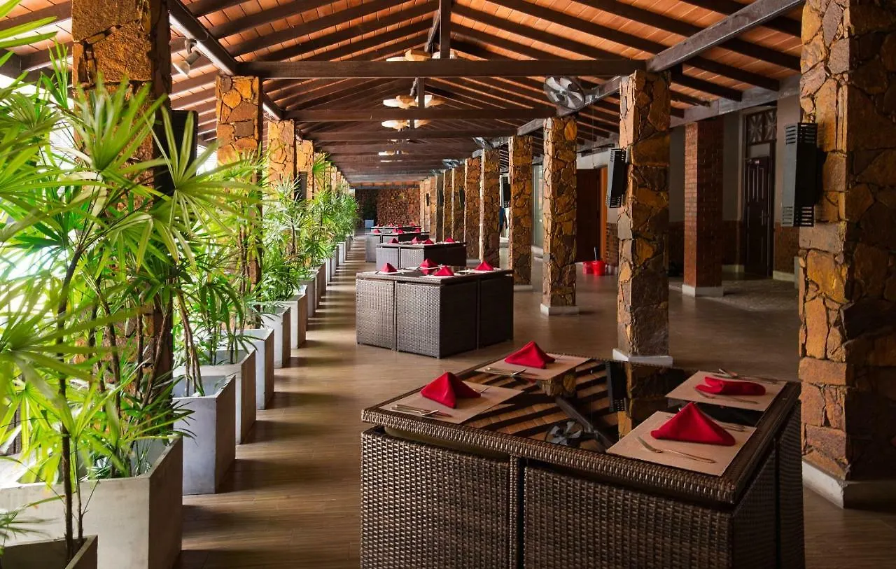Full Moon Garden Hotel Negombo